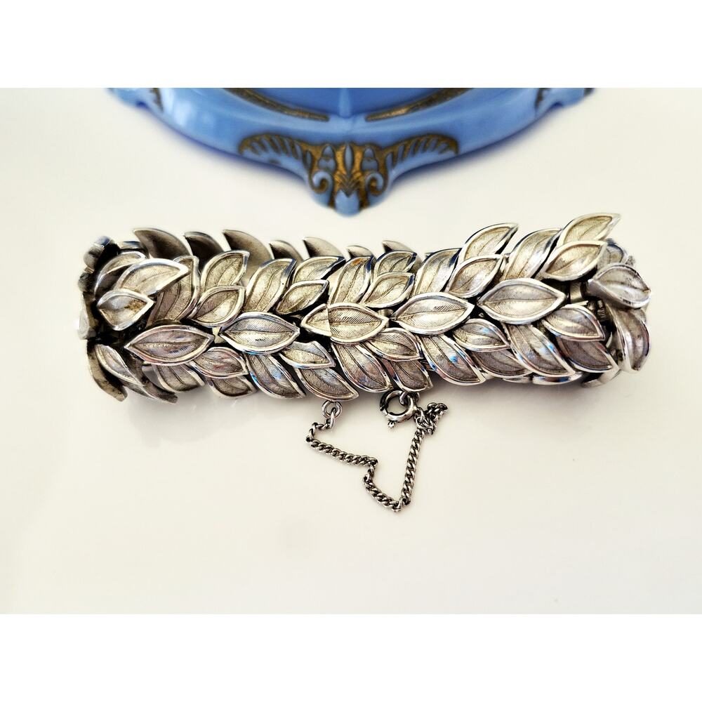 Vintage Mid-Century Crown Trifari Leaf Silver-tone Bracelet with